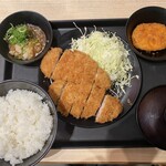 松のや - 料理写真:ダブル鬼おろしポン酢ロースかつ定食　コロッケ単品