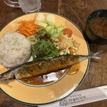 ごはんとお酒 イエゴリコ - Lunchプレート　サンマグリル　税込950円