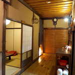 Morino Ohana - 趣ある和風家屋、木目に気分が落ち着く。清潔感も十分