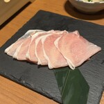 地鶏と沖縄琉球しゃぶしゃぶ 個室居酒屋 くろ凪 浜松町店 - 豚ロース(追加)