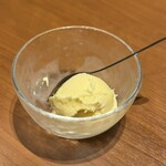 地鶏と沖縄琉球しゃぶしゃぶ 個室居酒屋 くろ凪 - バニラアイス