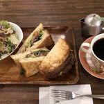 ダンケ - 野菜ポテトサンド、バターブレンドコーヒー