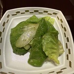 游玄亭 - サラダもシャキシャキしてます。