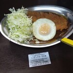カレーのチャンピオン - サーヴィス券で、目玉焼き　半熟トロトロ