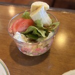 ３匹のねこ - セットのサラダ