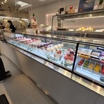 カズノリ イケダ アンディヴィデュエル - 陳列棚