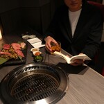 焼肉と薬膳 味ノ輪 - 個室でゆっくりと。