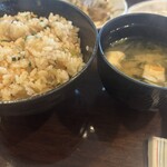 ステーキ池田 - ガーリックライスとお味噌汁