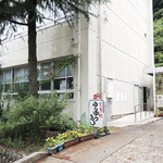 Yuuyuutei - 校舎にあるお店へ通じる出入口