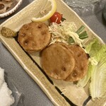 大衆割烹 ひかり - レンコンの地鶏ミンチはさみ揚げ550円