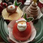 ユーハイム - 料理写真:買ったのはこの3種類!
アンクルサンタ、シュネーマン、星のモンブランツリー。
シュネーマンはドイツ語で雪だるまって意味だって。