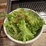 六本木焼肉　Kintan - 玉絞めしぼりごま油とサラノバレタスのチョレギサラダ