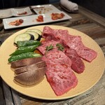 六本木焼肉　Kintan - 季節の焼き野菜3種盛り合わせと仙台牛シンシン、ランプ、激選赤身