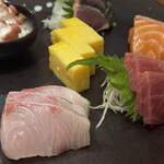 炭火地鶏全60品食べ放題と飲み放題 個室居酒屋 兜 池袋東口店 - 