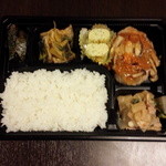 ポポット - 鶏肉と蓮根のしゃきしゃきハンバーグ－野菜あん、イワシとセロリの南蛮漬け、大根と豚肉の煮物、青のり入りだし巻き、茎わかめの煮物！今日も20品目～