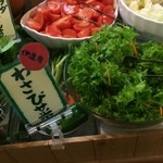 くるるの杜 農村レストラン - 【2014年12月】サラダコーナーより。この伊達産の「わさび菜」旨かったです(^^♪