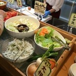 くるるの杜 農村レストラン - 【2014年12月】サラダコーナーより。和寒産のキャベツを手作り柚子麹味噌で頂く、キャベツが甘くて旨いです。