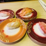 回転寿し トリトン - 料理写真:
