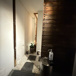 鮨 一二郎 - 入り口です。