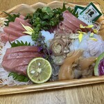 魚一 - お刺身3人前