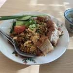 GINGER FARM KITCHEN - 料理写真:豚のカリカリ揚げチャーハン