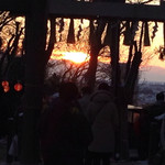 長町ラーメン - 御来光
      右手下に見えませんが長町ラーメンがあります。
      ※愛宕神社境内より