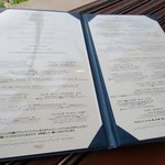 MICHEL'S - メニューには日本語のメニューの常備してありましたが此処では地元の友人が適当にお勧め料理を注文してくれました。
      