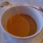 MICHEL'S - 地元の友人が絶賛していたロブスターのスープの出来あがりです。
      