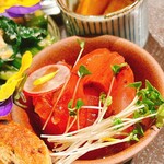 大和の料理店 - 前菜8種盛り合わせ