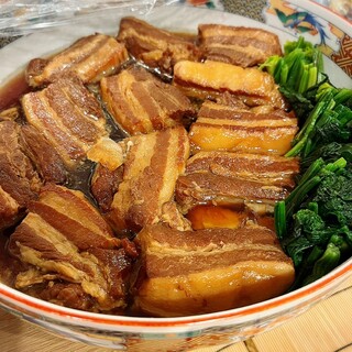 旬食材を活かしたおばんざい◆肩の力を抜いて楽しむ家庭的な料理