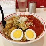 蒙古タンメン中本 - 冷味中華(大)

過去に食べた事があったので、道を熟読せず注文。
食べ始めてビックリ…汁が…ない…だと⁈
(過去の投稿を見ると汁無しが嫌だったのか、北極プチスープ付けてた笑)
しかも量が多くて遭難寸前