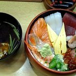 寿司本家 - 海鮮丼ランチ