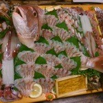 海山 - 「４０００円のコース」（４３２０円）の鯛です。