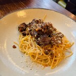 オステリア ジリ - 鹿肉のトマトソースパスタ