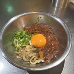 湯冰冰 - 辣油麺
