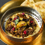 CARVAAN BAY YOKOHAMA  - 牛肉と茄子フムス