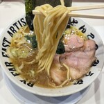 ラーメン 三浦家 - 濃厚な醤油豚骨にもちっとした中太麺！