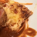 洋食の朝日 - 付け合わせのポテト