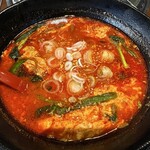 焼肉・冷麺ヤマト - 料理写真:真っ赤なスープで旨辛！温麺