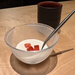 新横浜 鉄板焼き牛鳴 - 杏仁豆腐