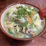 明石食堂 - 野菜そば中　950円