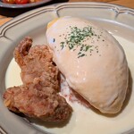 yellow - 料理写真:クリスピーチキンとホワイトソースオムライス