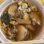 相染食堂 - チャーシューは５、６枚。ホロホロでトロトロ。