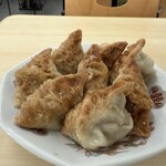 中央亭 - 茹でられた餃子だち・8個