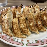 餃子の王将 - 料理写真:餃子(よく焼き)