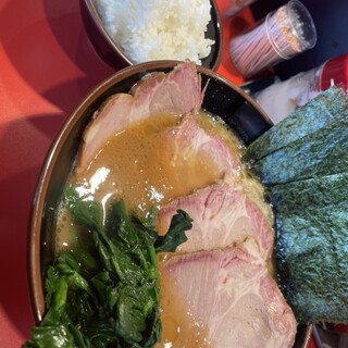 横浜ラーメン 斎藤家_0