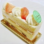 パティスリー ユウ ササゲ - 白桃のｼｮｰﾄｹｰｷ　470円　（＾＾