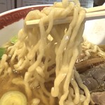 仙台中華そば 銘店嘉一 - 麺は太麺のちじれでもっちり！