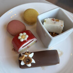 ウェスティン エクゼクティブクラブ ラウンジ - マカロンが美味しかった