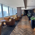 ザ バー&ラウンジ - 翌日の朝　座ったお席は柱の向こう